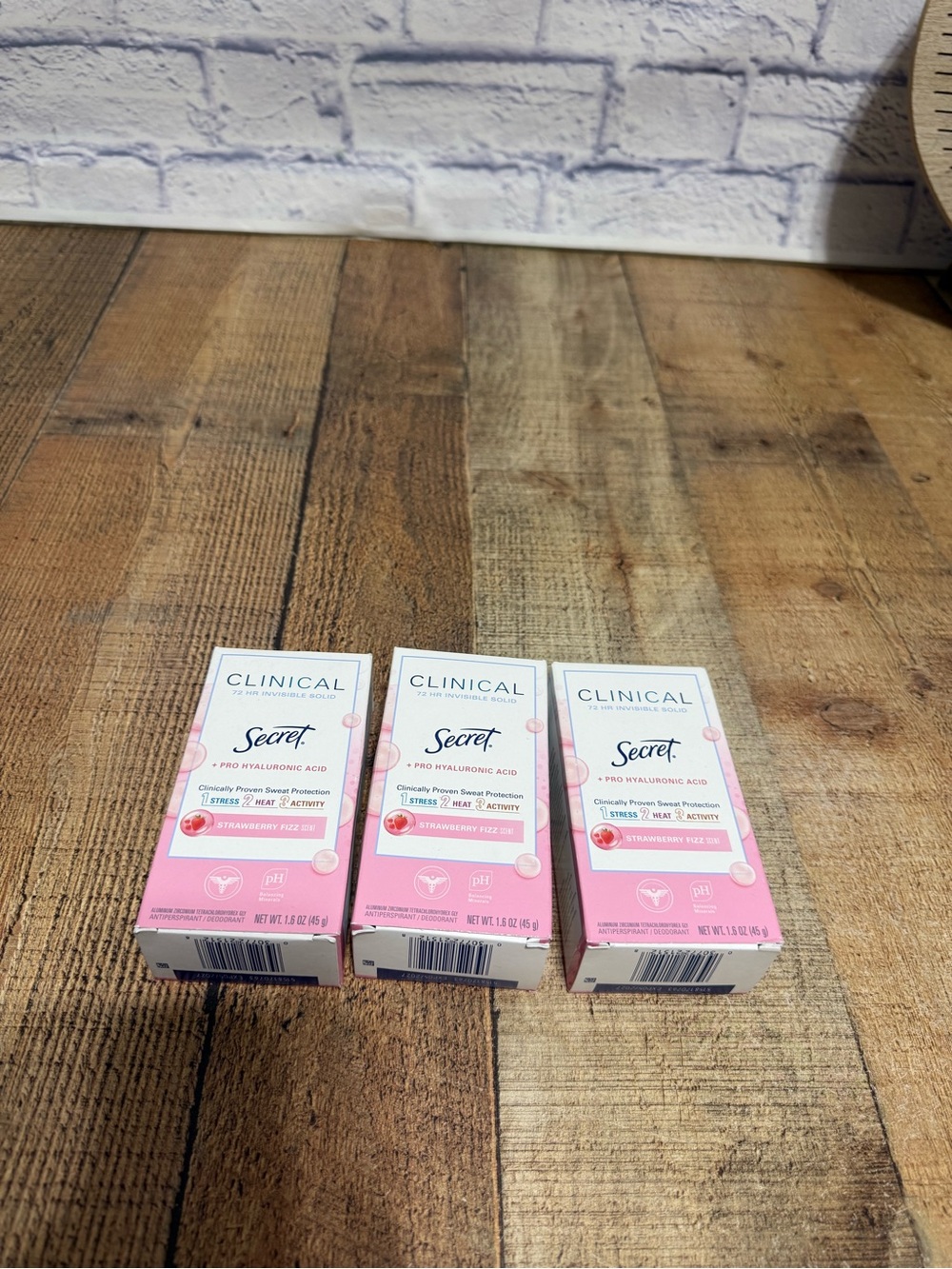 Secret Clinical 72HR Invisible Solid Deodorant 1.6oz 3 Pack New Exp 05/27